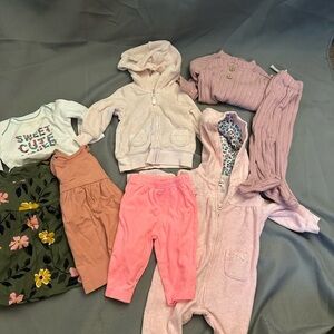 Adorable baby clothing set size 3months mixed items